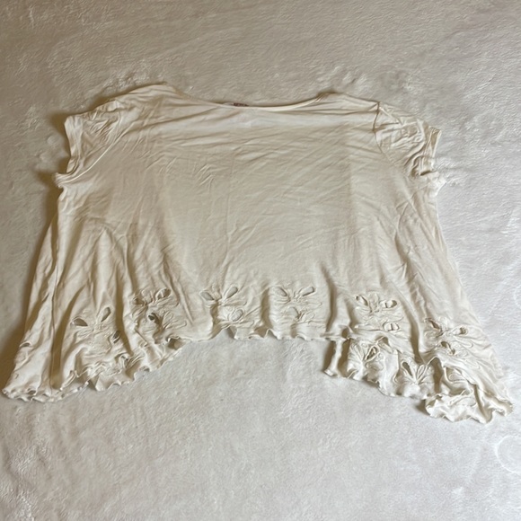 Candie’s Off White Cropped Shrug with Lace Floral Detail size Small - Picture 4 of 5